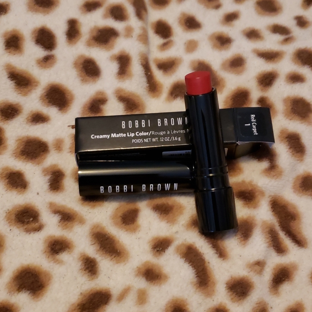 Bobbi Brown lipstick in Red Carpet